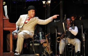 David Alan Bunn in 'Ain't Misbehavin' (Photo: Mandee Kuenzle)