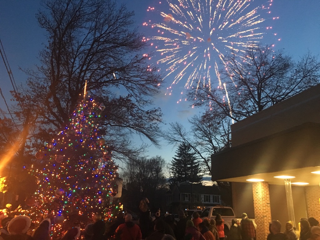 Christmas Tree Lighting Festivities Sunday Evening in New Hope