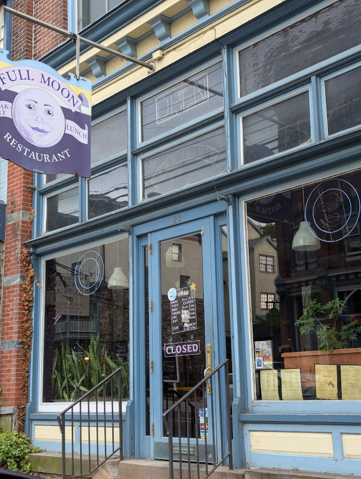 Full Moon Café In Lambertville Closes Due To Retirement New Hope Free
