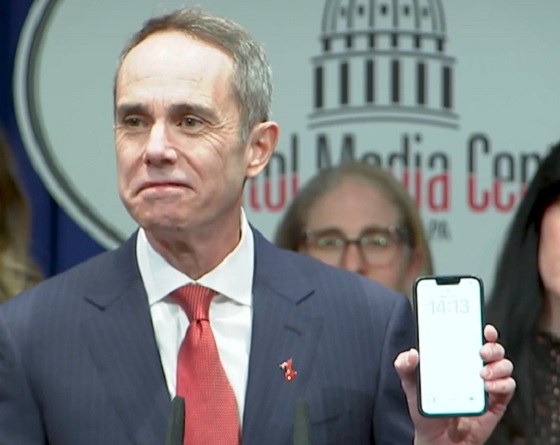 PA Senate Passes 'Bell-To-Bell' School Cellphone Ban - New Hope Free Press